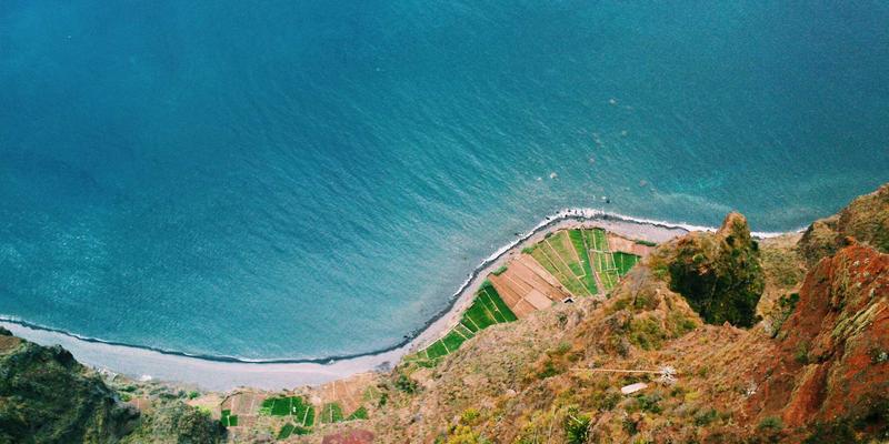 贝利格朗:重新定义绿色旅游的智能目的地推荐引擎